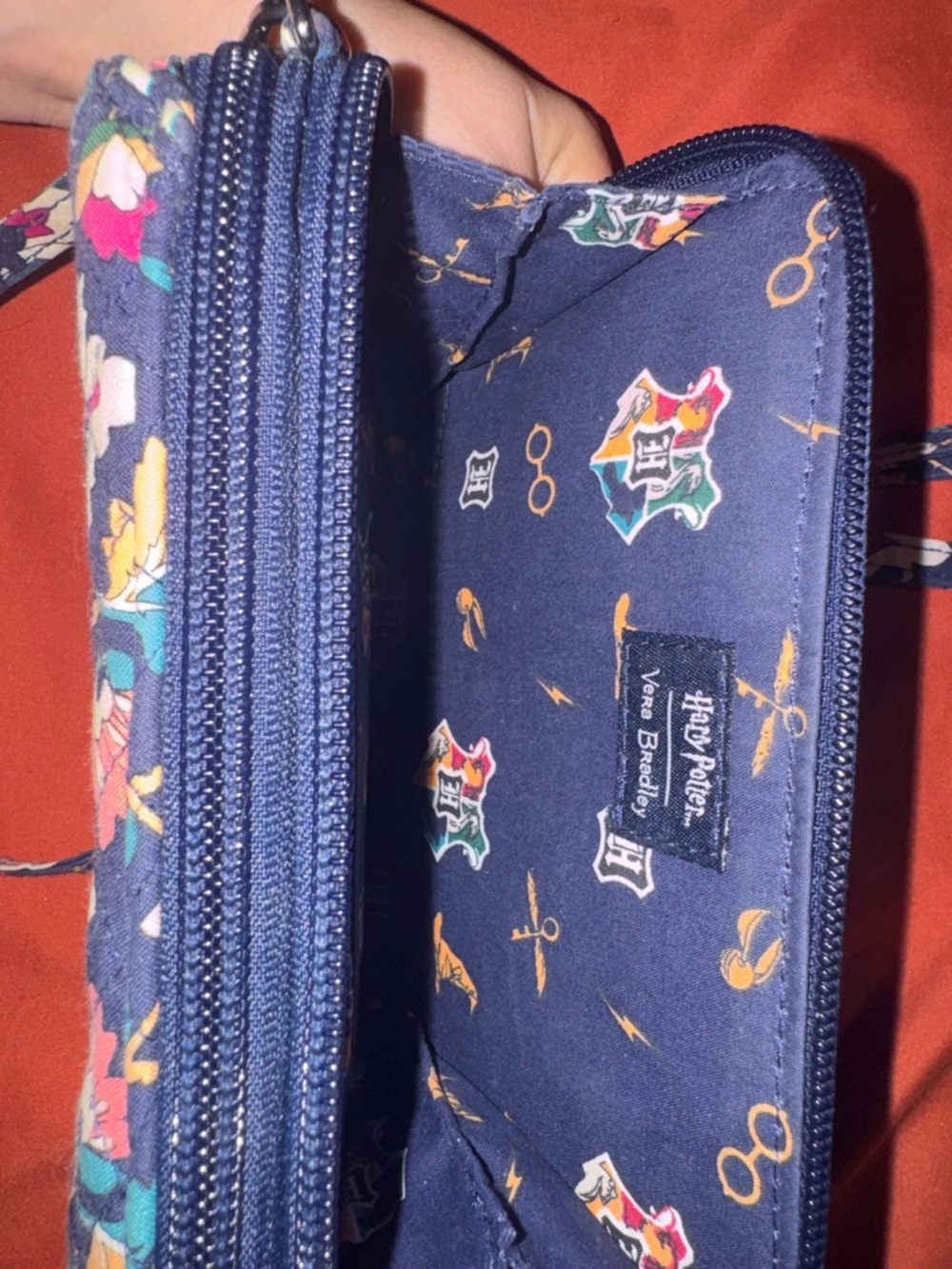 Vera Bradley Harry Potter Home to Hogwarts Crossbody bag - Picture 5 of 5